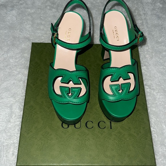 Authentic Gucci Cosmos Softy Shamrock Green Platform Heels - Picture 4 of 5